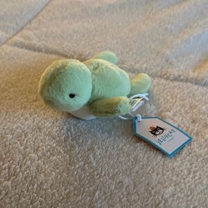 NWT Green Fluffy Turtle Jelly Cat